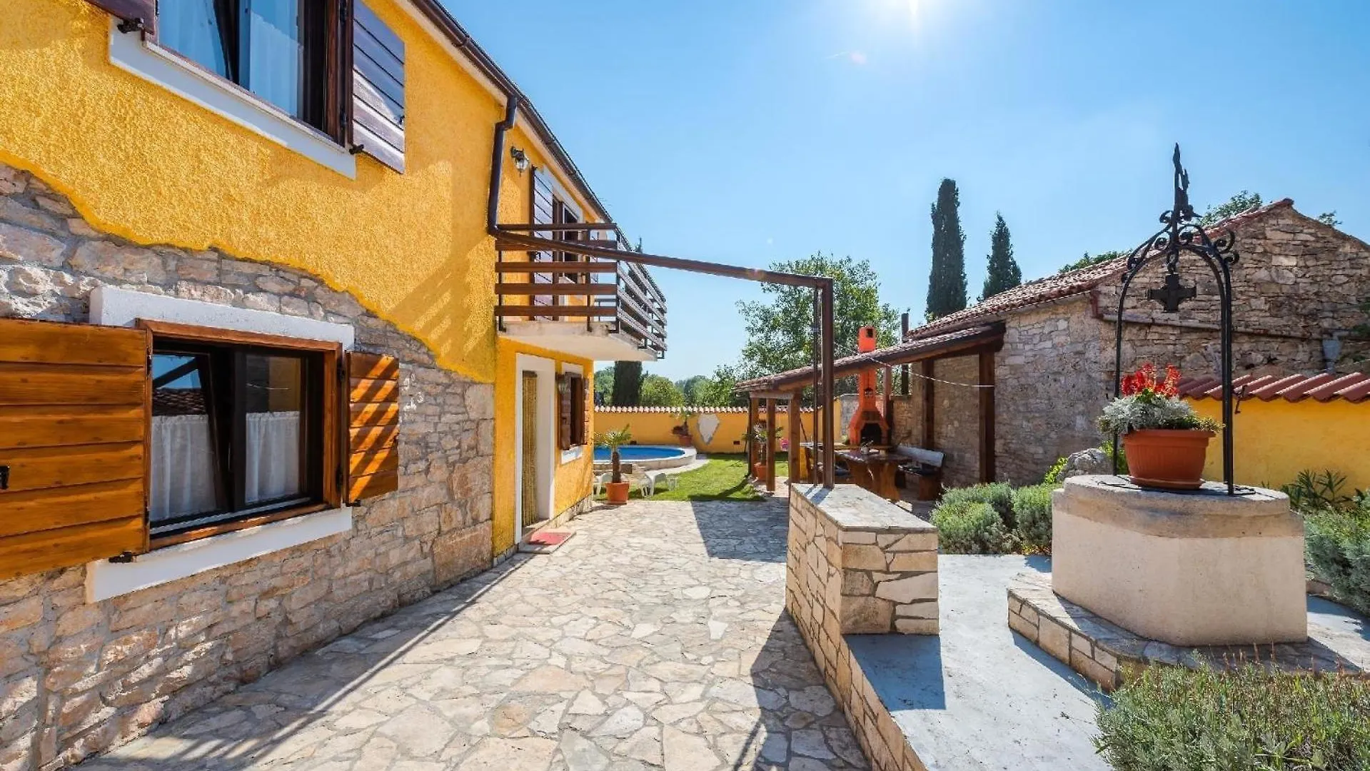 Ferienhaus Mit Privatpool Fuer 5 Personen Ca 60 Qm In Mali Vareski, Istrien Suedkueste Von Istrien 0*,  Croatia