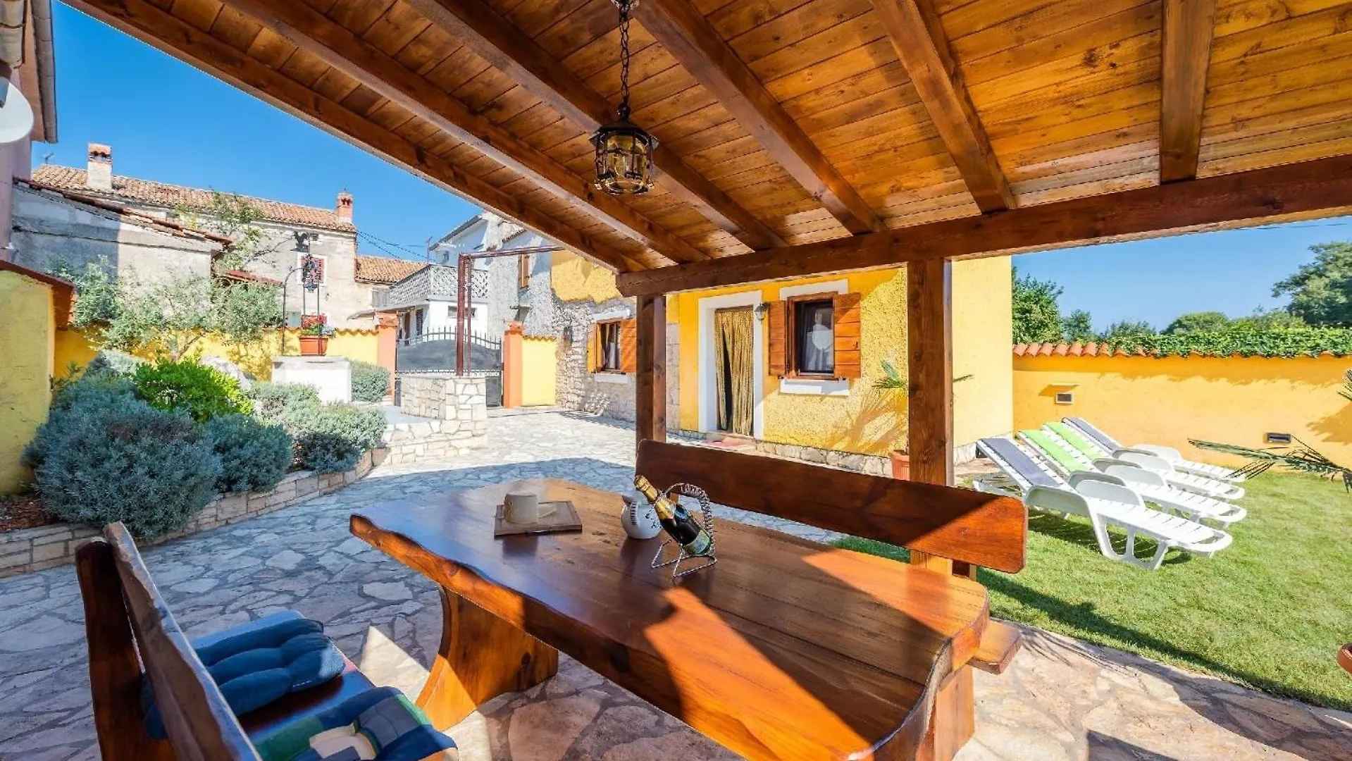 Ferienhaus Mit Privatpool Fuer 5 Personen Ca 60 Qm In Mali Vareski, Istrien Suedkueste Von Istrien 0*,  Croatia