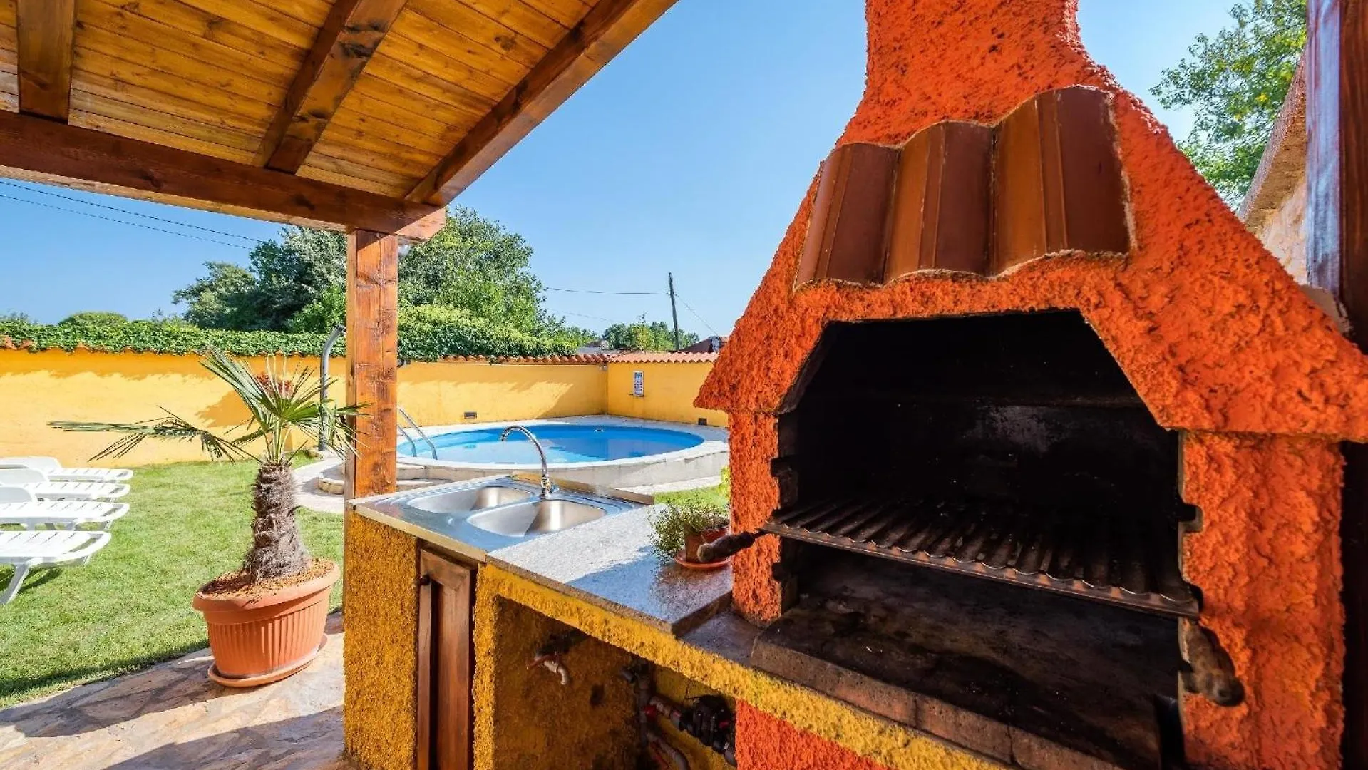 Ferienhaus Mit Privatpool Fuer 5 Personen Ca 60 Qm In Mali Vareski, Istrien Suedkueste Von Istrien Kroatien